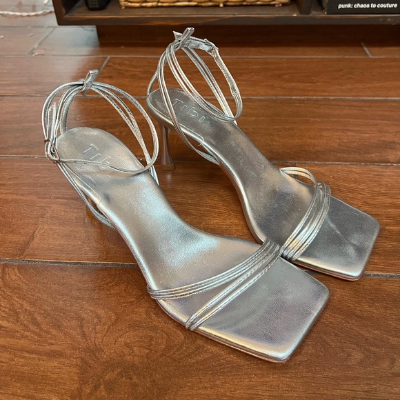 Tibi Metallic Nappa Guy Sandal in size 40 - Picture 6 of 10